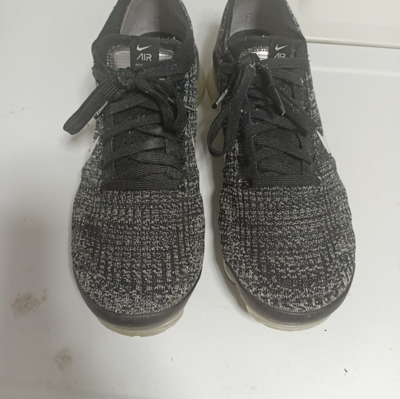 Men's Size 10 Nike Air Vapormax Flyknit 3 - Picture 3 of 10